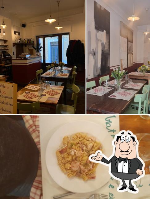 La interni e cibo del ristorante
