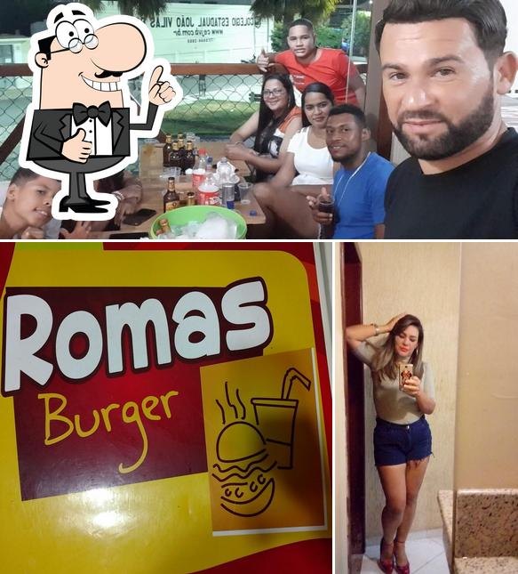 Look at the image of Romas Burguer