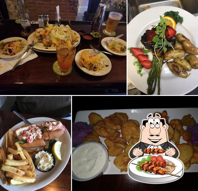 Carriage Inn in North Kingstown - Restaurant menu and reviews