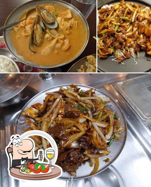 Bamboo Garden Chinese And Thai Cuisine, 1481 E Fry Blvd 3 in Sierra