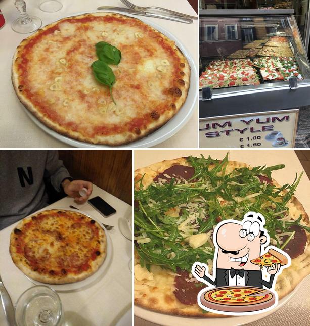 Scegli una pizza a La Taverna Del Corso