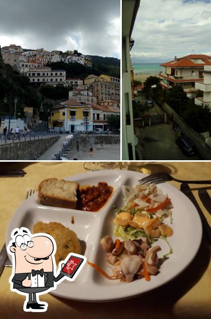 La immagine della esterno e cibo di Ristorante La Cambusa