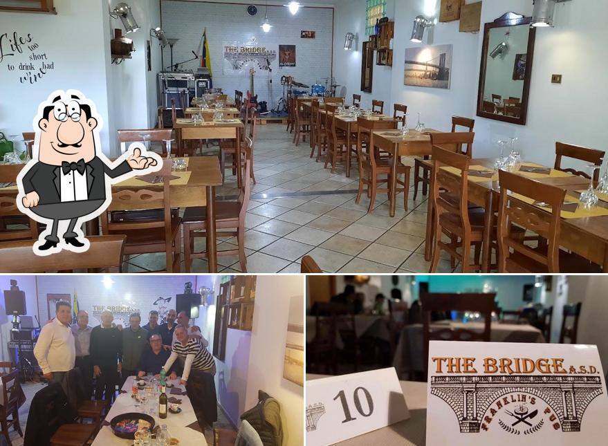 Gli interni di The Bridge