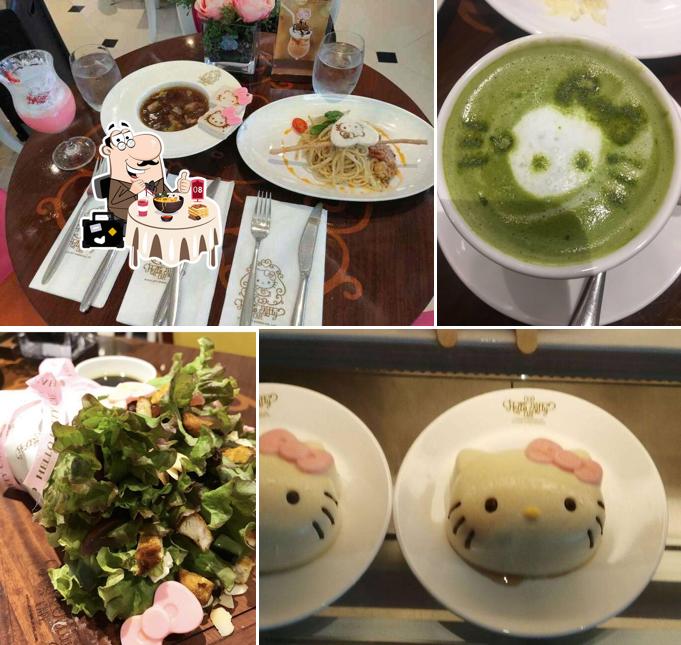 Еда в "Hello Kitty Cafe"