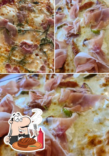 Prenditi i un pasto a base di carne a La Fenadora Feltre - Pizzeria da asporto