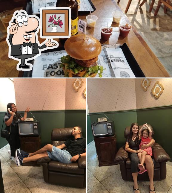 Veja imagens do interior do The Chris Rosário Hamburgueria