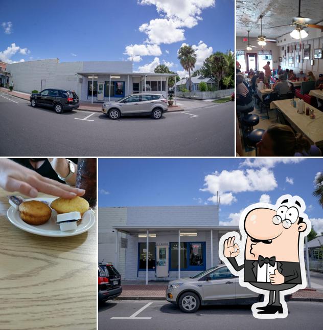 Wheeler's Cafe Inc. in Arcadia Restaurant menu and reviews