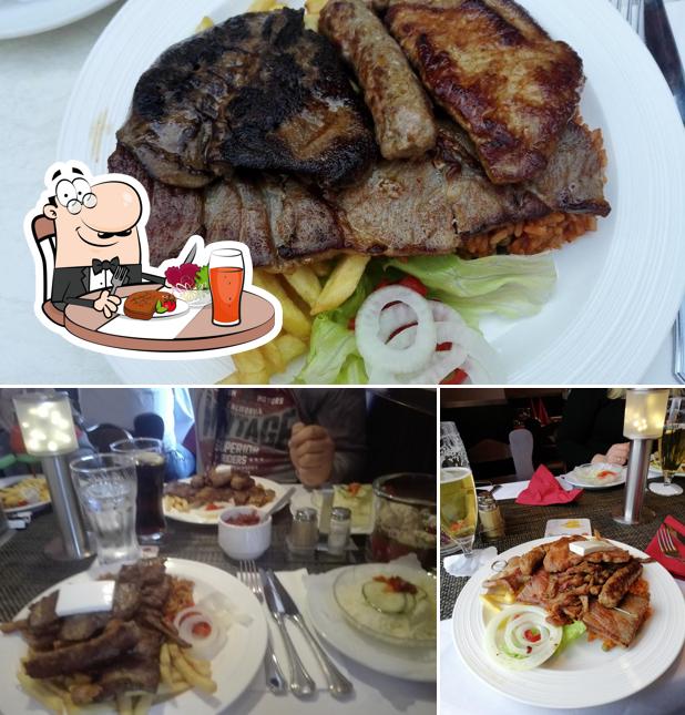 Estas son las fotos que muestran comedor y carne en Balkan-Grill