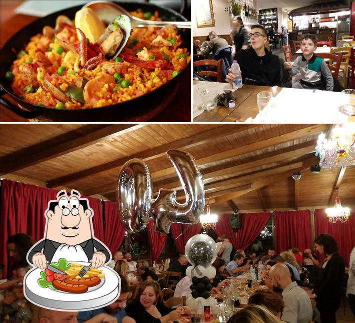 Tra le diverse cose da Ristorante Pizzeria I Cavalieri si possono trovare la cibo e interni