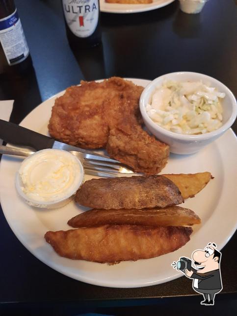 Stoplight Lounge Inc in Hartley Restaurant reviews