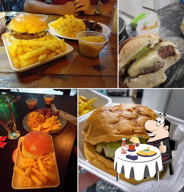 Delicie-se com um hambúrguer no Duobus Bar e Hamburgueria