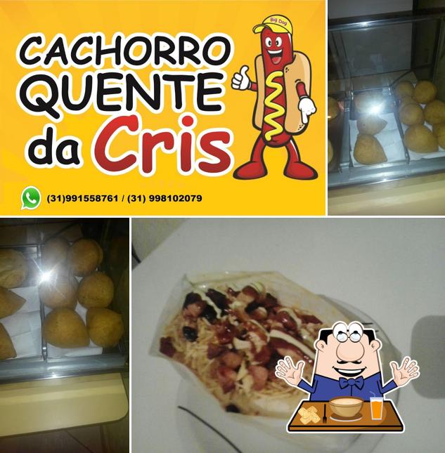 Comida em cachorro quente da Cris