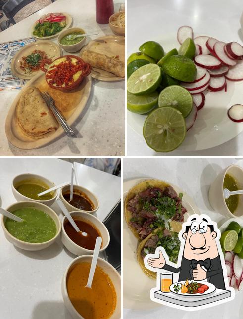 Еда в "Taquería Los Ángeles"