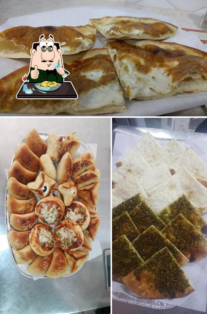 Food at Al Yakkht Pastry & Cafeteria معجنات اليخت