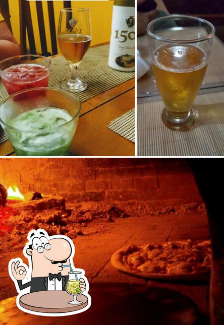 A O Barril - Grill, Pizzaria e Choperia se destaca pelo bebida e pizza