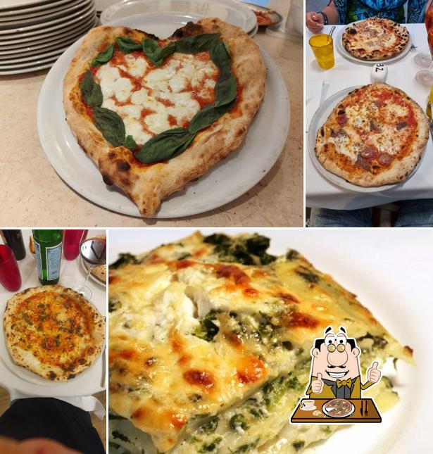 A Marechiaro Ristorante Pizzeria, puoi goderti una bella pizza