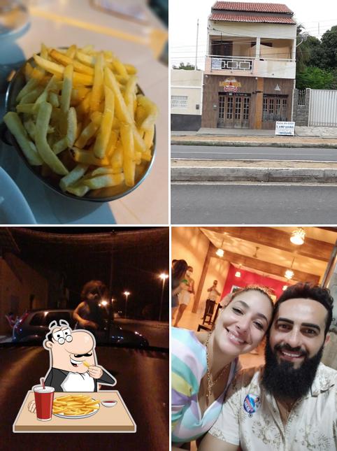 Experimente cbatatas fritas francesas no Bar e Pizzaria Lamparina