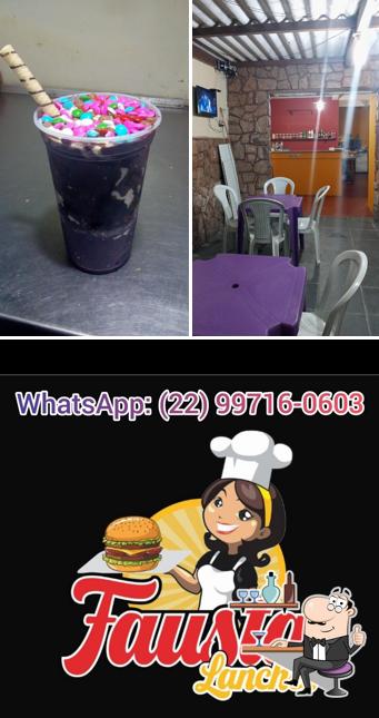 O interior do FAUSTA LANCHES