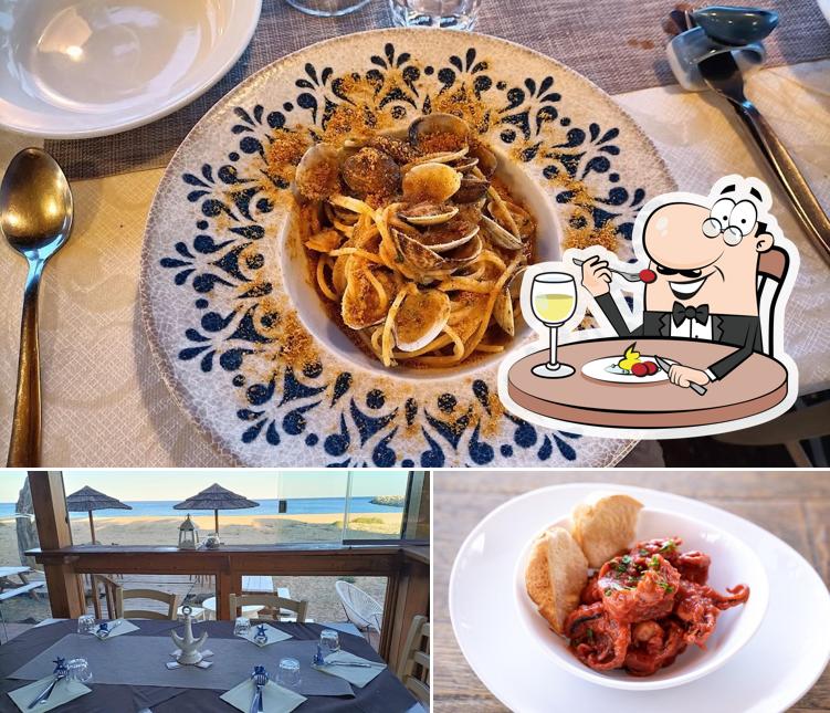La cibo e interni del ristorante