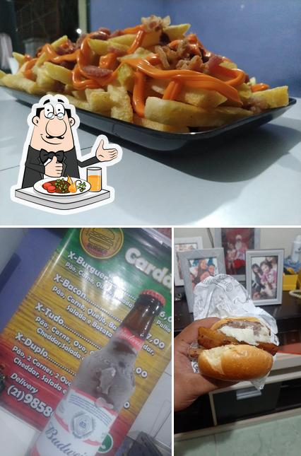 Entre diferentes coisas, comida e cerveja podem ser encontrados no Rasta Burger Delivery oficial