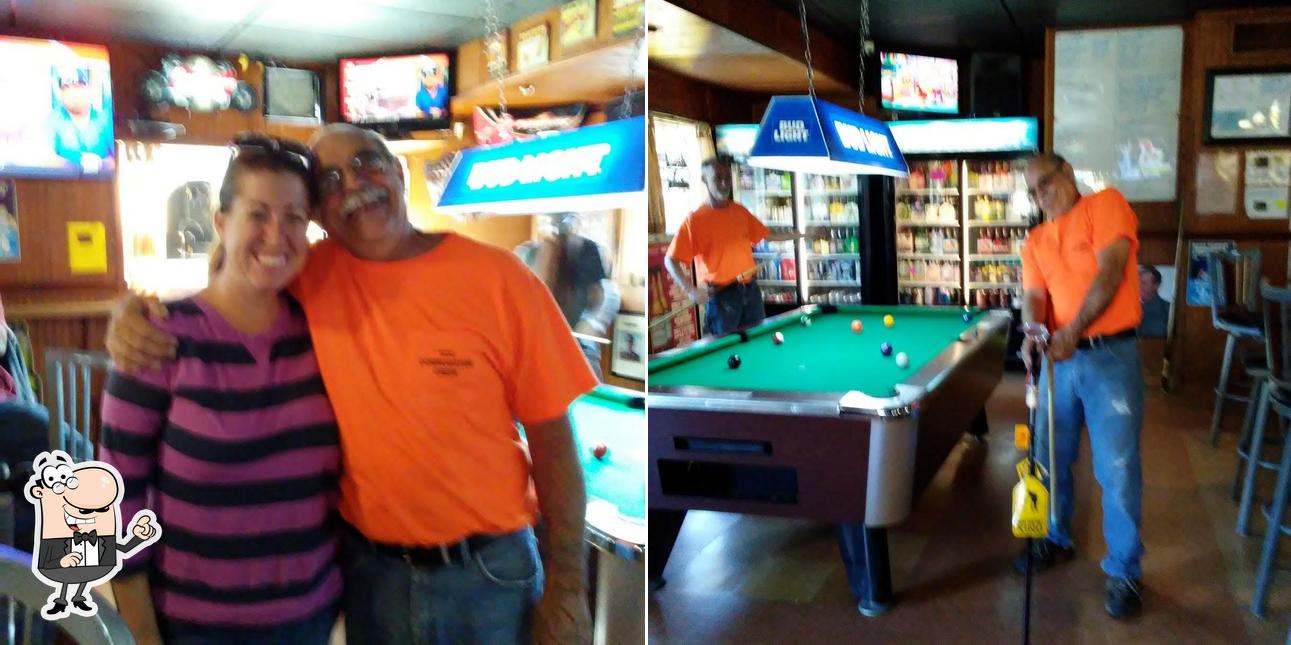 Knotty Pine Tavern Inc in York Restaurant menu and reviews