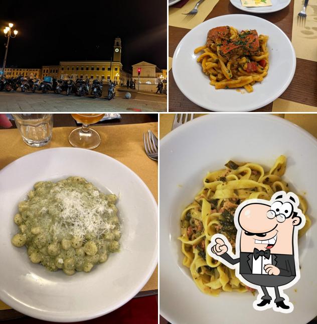 Gli esterni di Trattoria Sant'Omobono