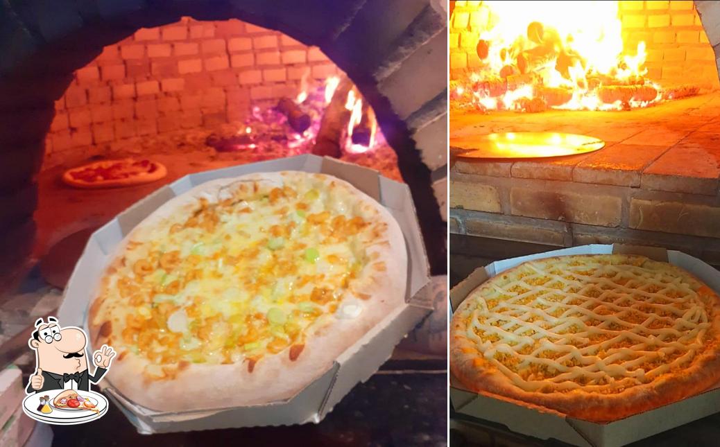 Peça diversos tipos de pizza