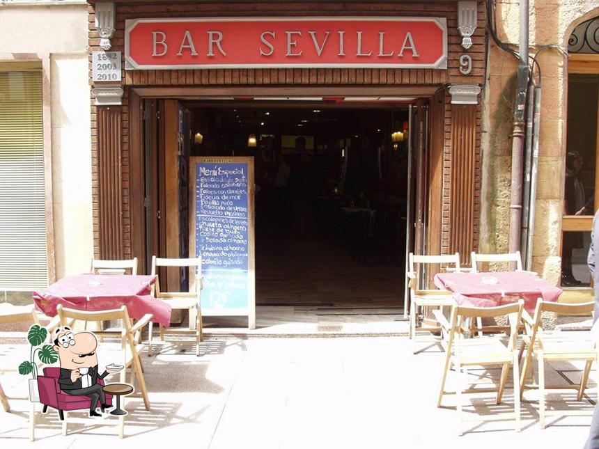 El interior de Bar Sevilla