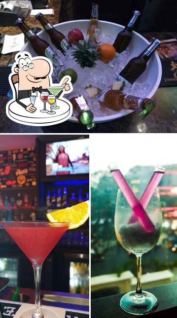 Extase - Pub & Kitchen serves alcohol