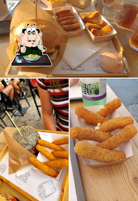 Panino con maiale stirato al Promenada Burger