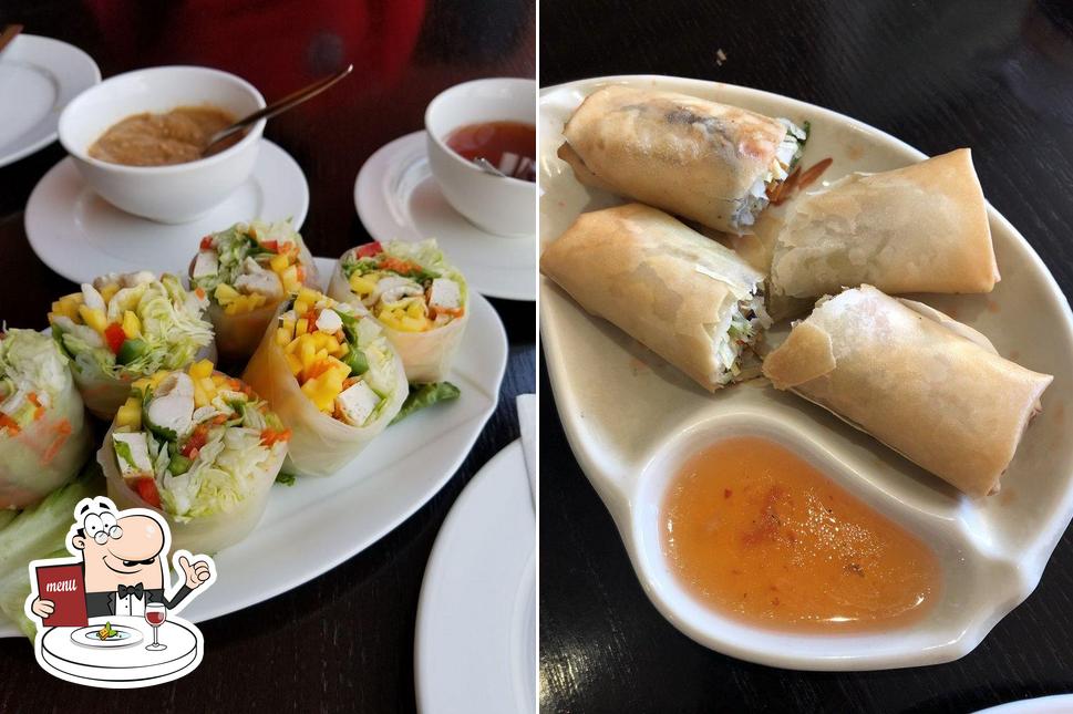 Red Chilli Thai in Toronto Restaurant menu and reviews