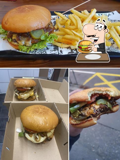 Prova un hamburger a Tayyeb Burger