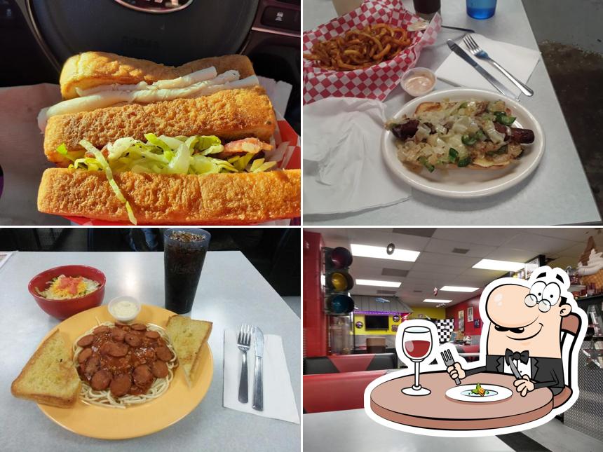 Lew's DriveIn in Estacada Restaurant menu and reviews