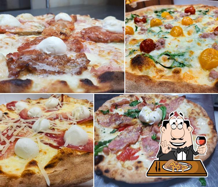 В "Pizzeria Pulecenella" вы можете попробовать пиццу
