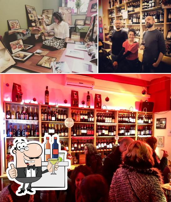 L’image de la comptoir de bar et intérieur de Enoteca Mastrovini’s