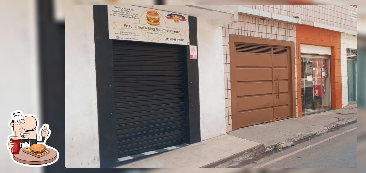 Deguste um dos hambúrgueres servidos no Fast - Food's King Gourmet Burger