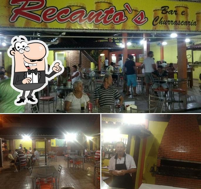 O interior do Recanto's Bar e Churrascaria