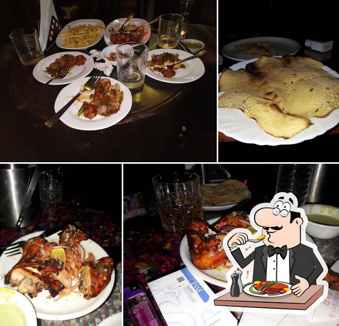 Food at Hooters bar