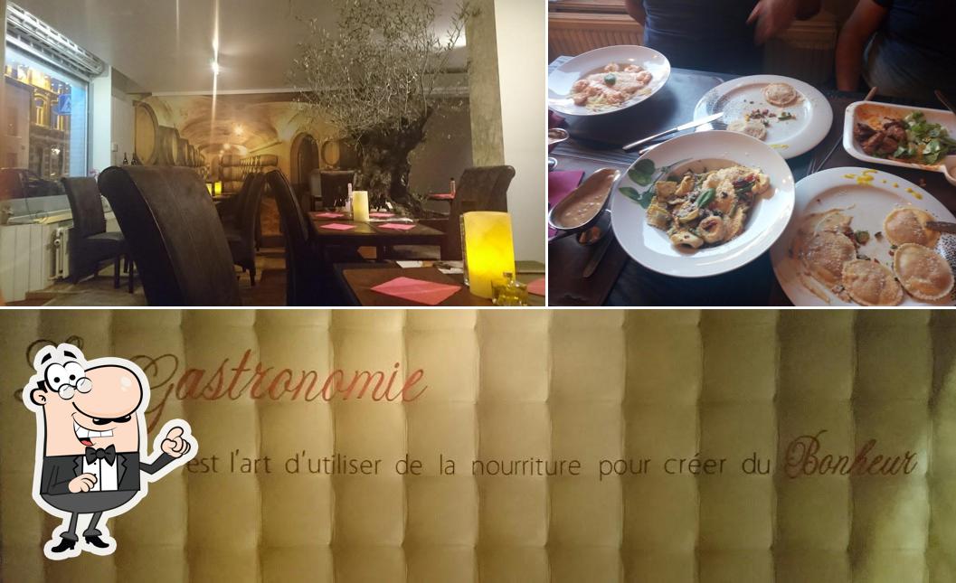 La intérieur et nourriture du restaurant