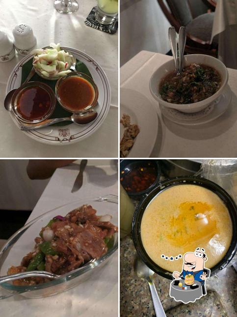 Meals at Tamnak Thai