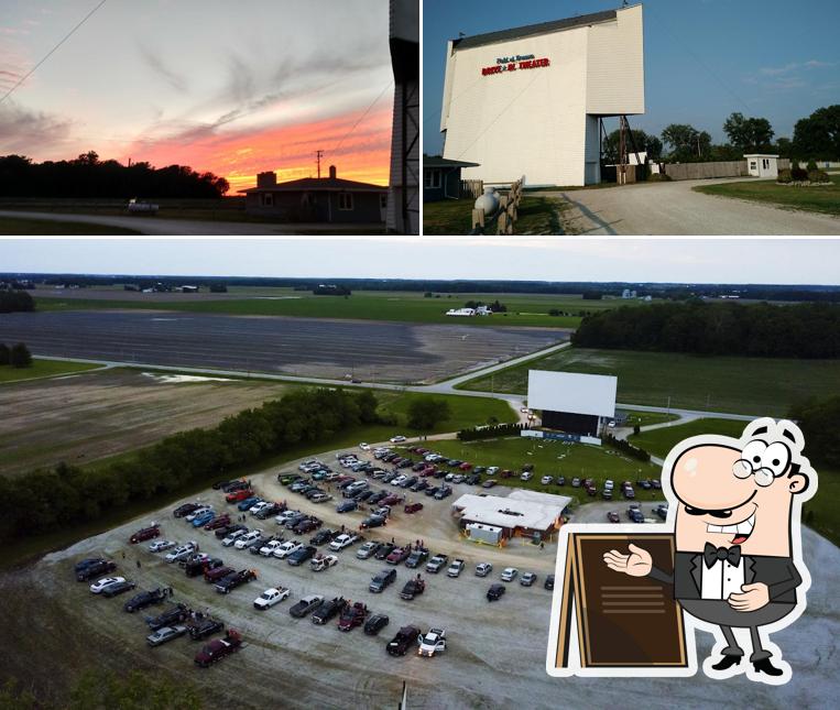 Tiffin DriveIn Theater & Moonlite Diner in Tiffin Restaurant reviews