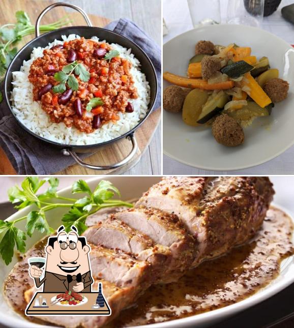 Try out meat meals at Restaurant Le Mermoz