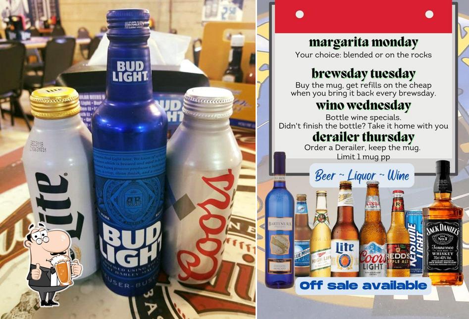 Mainline Bar & Grill in Downer Restaurant menu and reviews
