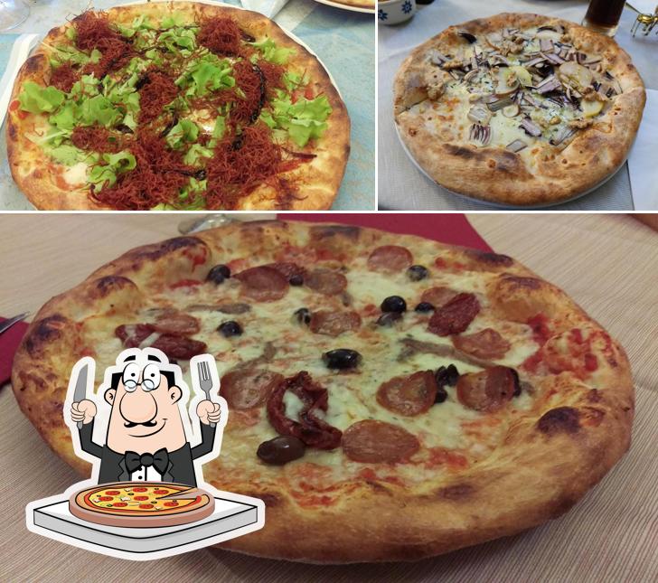 Ordina tra le svariate varianti di pizza