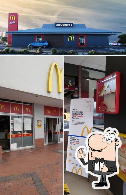 Vea esta imagen de McDonald's Phoenix