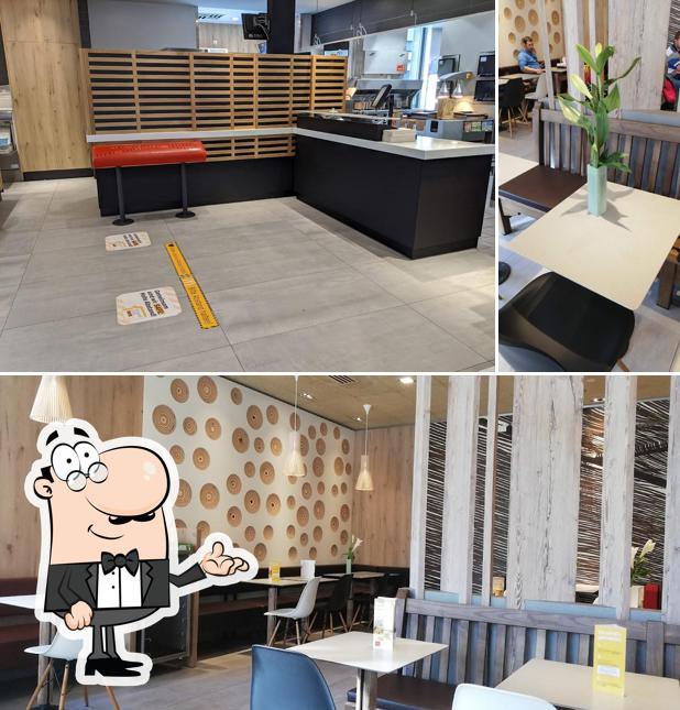 L'intérieur de McDonald's Zams