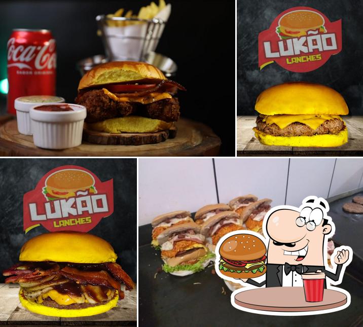 Os hambúrgueres do Lukão Lanches irão satisfazer diferentes gostos