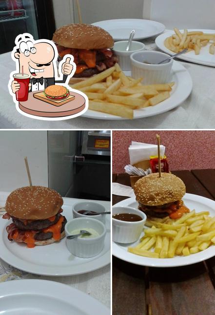 Peça um hambúrguer no Furioso's Burguer Volta Redonda RJ