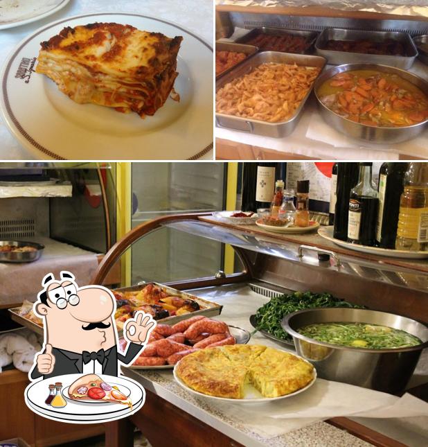 Scegli una pizza a Trattoria Dell'Omo