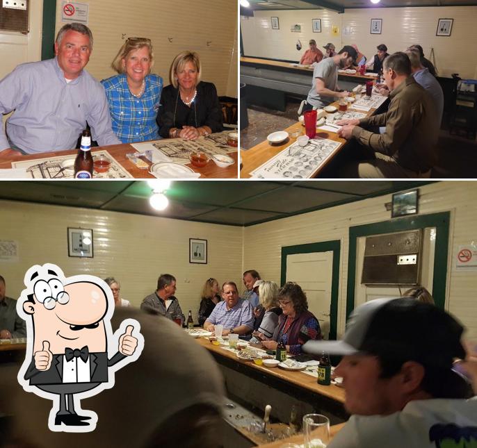 Sunny Side Oyster Bar in Williamston Restaurant menu and reviews